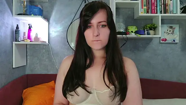 liya gorgeous online show from May 26, 4:05 pm