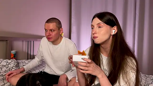 eternal dream  online show from December 13, 7:32 pm