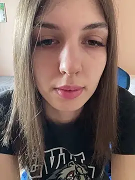 Snapshot of Venera66615 chatting on March 18, 12:06 pm Venera66615 online show from March 18, 12:06 pm