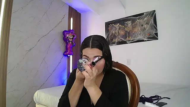 Noah Jhonson online show from October 30, 8:06 pm