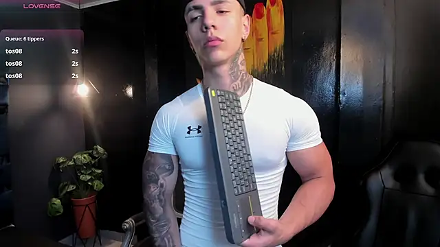 Flynn Riider online show from October 8, 7:03 pm