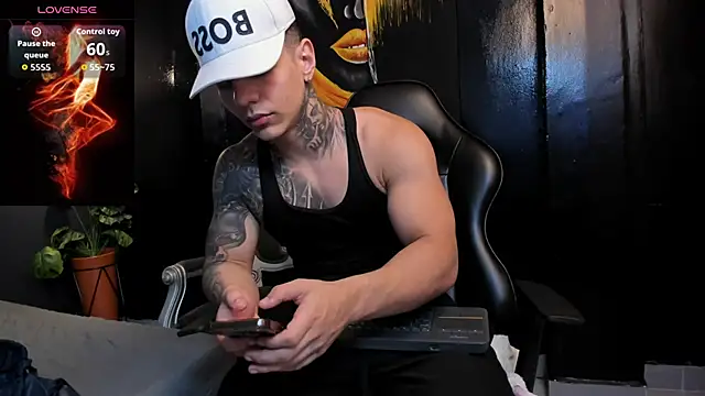 Snapshot of Flynn_Riider chatting on November 21, 5:23 pm Flynn Riider online show from November 21, 5:23 pm