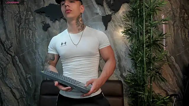Flynn Riider online show from October 11, 5:14 pm