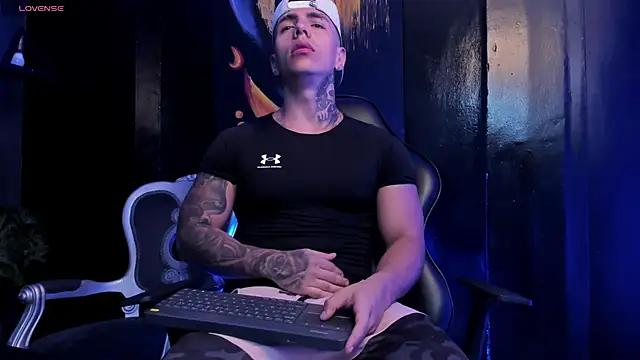 Flynn Riider online show from January 9, 5:20 pm