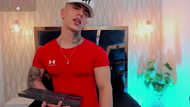 Flynn Riider online show from February 21, 6:37 am