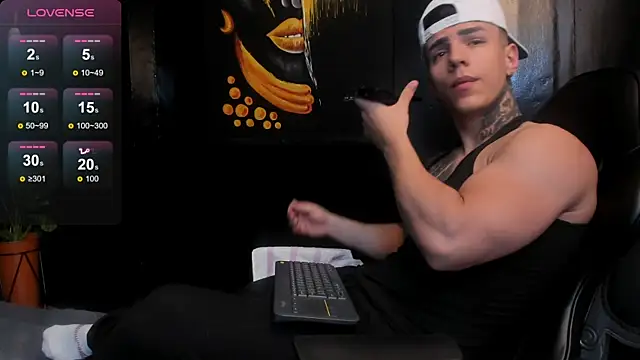 Snapshot of Flynn_Riider chatting on November 26, 5:46 pm Flynn Riider online show from November 26, 5:46 pm