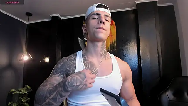 Flynn Riider online show from December 14, 1:39 pm