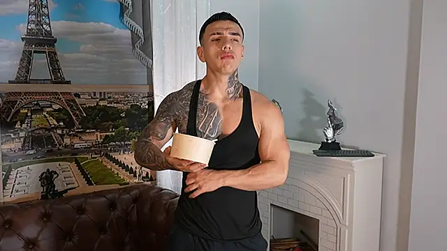 Flynn Riider online show from May 21, 5:43 pm