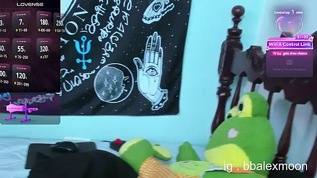 Snapshot of alexdesire chatting on February 12, 7:56 pm alexdesire online show from February 12, 7:56 pm