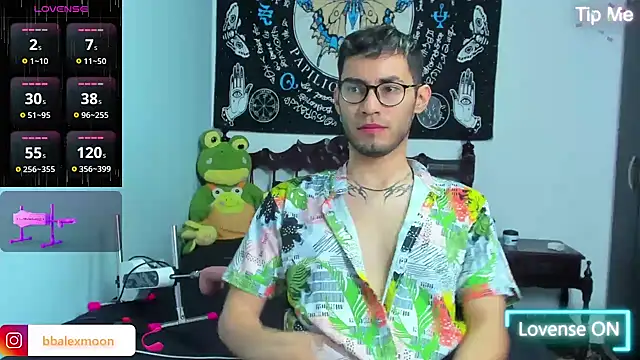 Snapshot of alexdesire chatting on March 21, 1:56 pm alexdesire online show from March 21, 1:56 pm