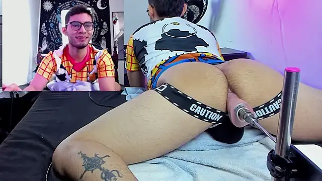 Snapshot of alexdesire chatting on October 4, 1:12 pm alexdesire online show from October 4, 1:12 pm