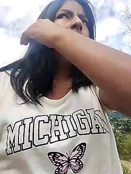 Danna-linyi online show from February 6, 2:37 pm