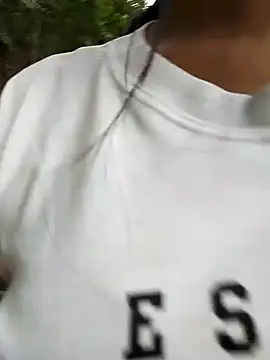 Danna-linyi online show from February 9, 10:00 pm