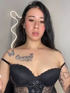 Zoee t online show from October 31, 3:58 am