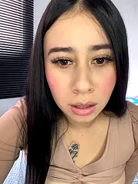 Zoee t online show from October 12, 7:48 pm