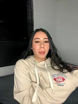 Zoee t online show from September 26, 3:35 am