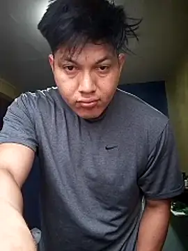 Snapshot of angeldeldiablo1592 chatting on February 11, 4:18 pm angeldeldiablo1592 online show from February 11, 4:18 pm