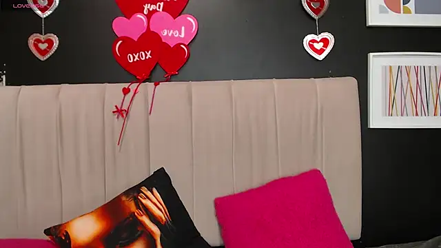 Snapshot of _Natassia_Dreams chatting on February 22, 12:38 am Natassia Dreams online show from February 22, 12:38 am