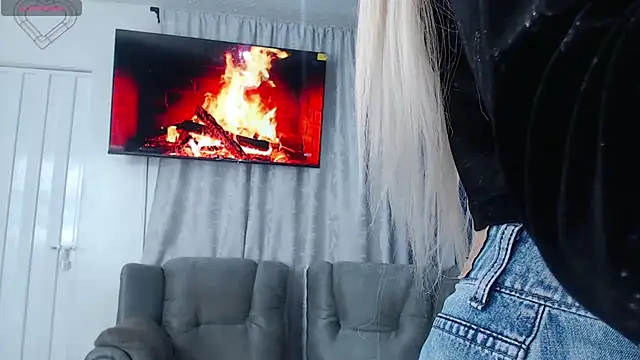 Snapshot of _Natassia_Dreams chatting on February 23, 11:44 am Natassia Dreams online show from February 23, 11:44 am