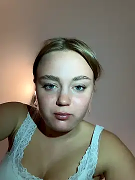 CherryEmmy online show from October 6, 5:35 pm