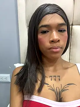 mia roldan  online show from December 1, 3:18 am