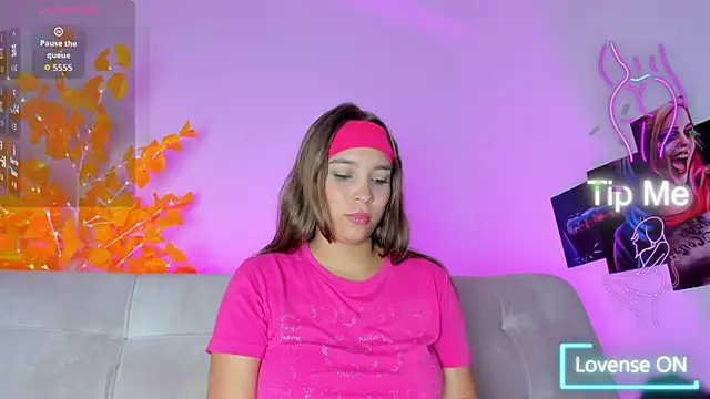 Snapshot of HaleyAmaya chatting on September 12, 7:13 pm HaleyAmaya online show from September 12, 7:13 pm