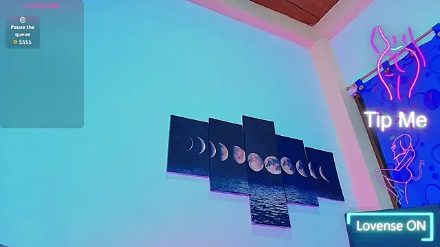 Snapshot of HaleyAmaya chatting on November 25, 1:55 pm HaleyAmaya online show from November 25, 1:55 pm