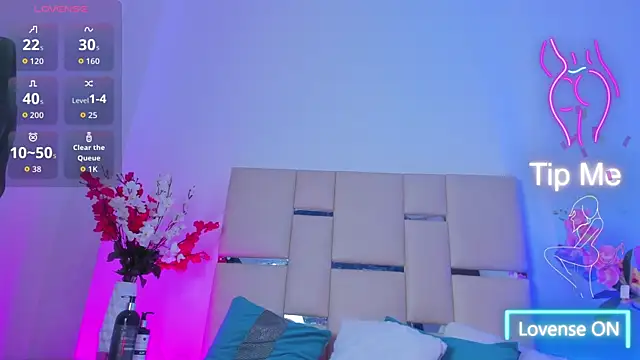 Snapshot of HaleyAmaya chatting on November 2, 12:32 pm HaleyAmaya online show from November 2, 12:32 pm