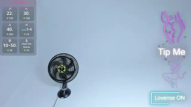 Snapshot of HaleyAmaya chatting on October 26, 12:27 pm HaleyAmaya online show from October 26, 12:27 pm