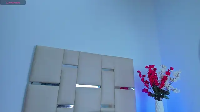 Snapshot of HaleyAmaya chatting on November 12, 7:18 pm HaleyAmaya online show from November 12, 7:18 pm