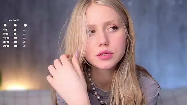 Snapshot of WiloneEsse chatting on March 14, 4:32 am WiloneEsse online show from March 14, 4:32 am