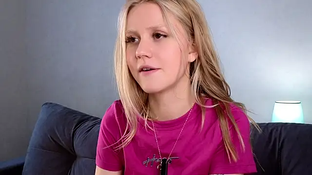 Snapshot of WiloneEsse chatting on March 5, 7:27 am WiloneEsse online show from March 5, 7:27 am