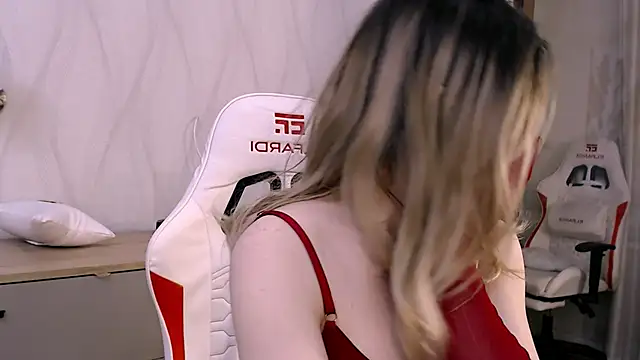 Snapshot of Babby_Rabbit chatting on November 3, 6:33 pm Babby Rabbit online show from November 3, 6:33 pm