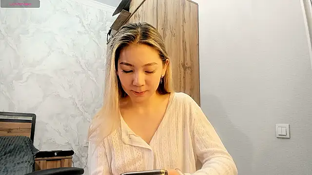 Babby Rabbit online show from February 11, 8:36 am