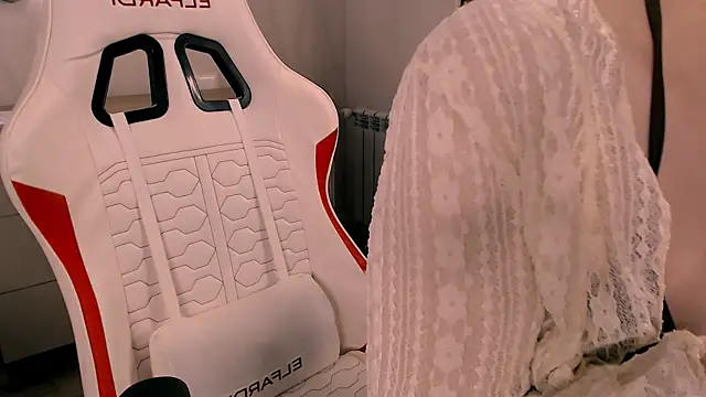 Snapshot of Babby_Rabbit chatting on December 14, 1:49 pm Babby Rabbit online show from December 14, 1:49 pm