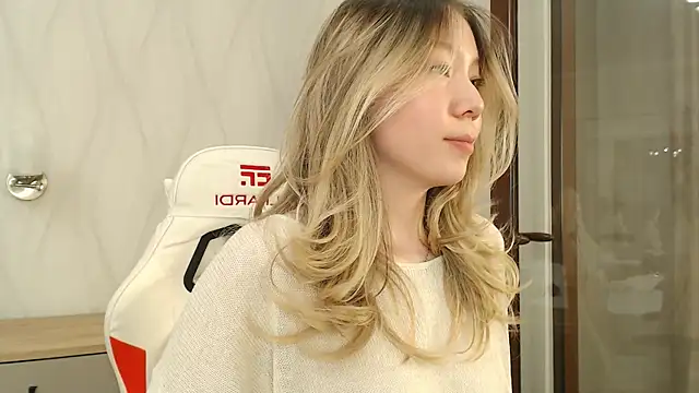 Snapshot of Babby_Rabbit chatting on October 15, 4:48 pm Babby Rabbit online show from October 15, 4:48 pm