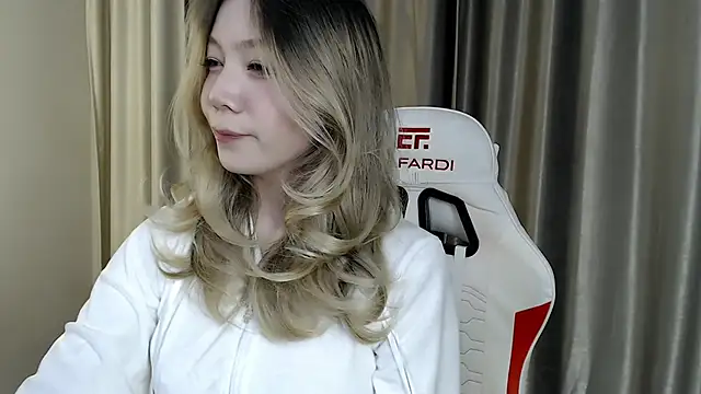 Snapshot of Babby_Rabbit chatting on October 20, 9:26 pm Babby Rabbit online show from October 20, 9:26 pm