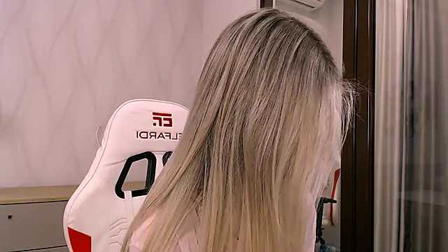 Babby Rabbit online show from December 19, 2:41 pm