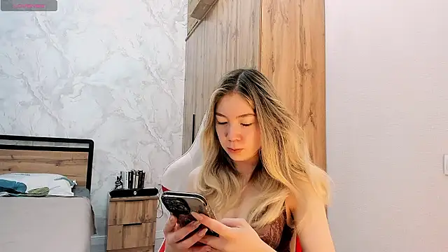 Babby Rabbit online show from March 4, 12:02 pm