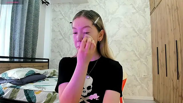 Babby Rabbit online show from April 18, 8:38 am