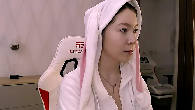 Snapshot of Babby_Rabbit chatting on November 10, 6:02 pm Babby Rabbit online show from November 10, 6:02 pm