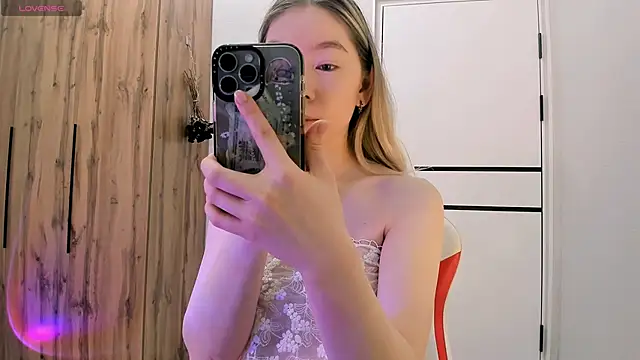 Babby Rabbit online show from April 4, 12:23 pm