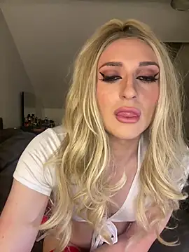 littlebambi26 online show from April 10, 11:23 pm