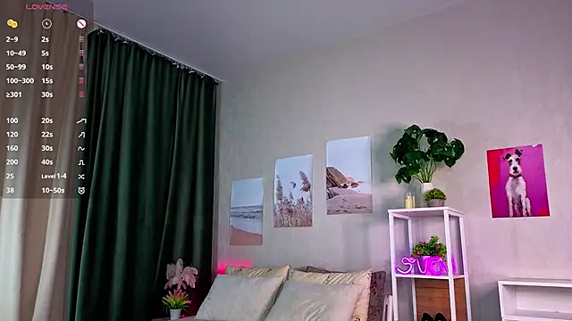 Snapshot of ElvaHilby chatting on February 26, 1:16 am ElvaHilby online show from February 26, 1:16 am