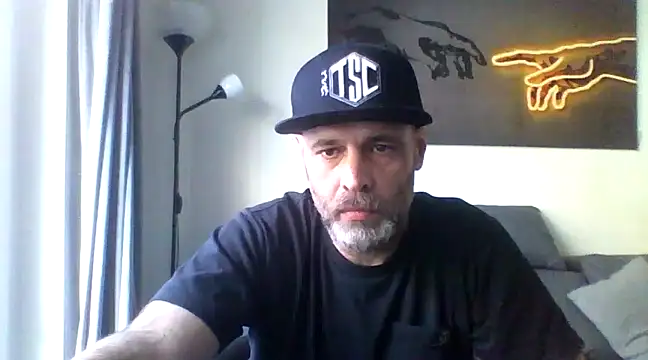 Snapshot of Avamereandmikel chatting on February 26, 4:16 pm Avamereandmikel online show from February 26, 4:16 pm