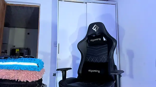 Dulce smith 1 online show from November 18, 12:04 am