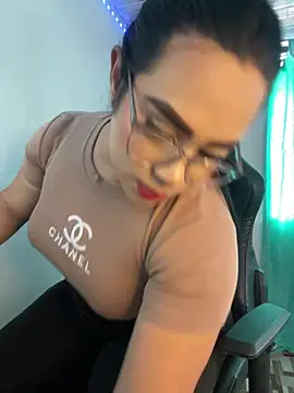 Snapshot of Dulce_smith_1 chatting on June 16, 7:36 pm Dulce smith 1 online show from June 16, 7:36 pm