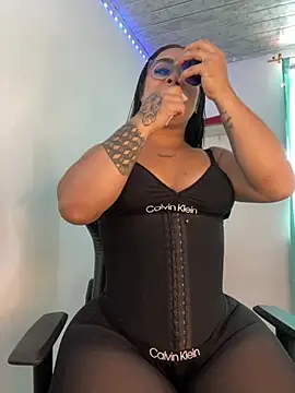 Snapshot of Dulce_smith_1 chatting on July 14, 4:57 pm Dulce smith 1 online show from July 14, 4:57 pm