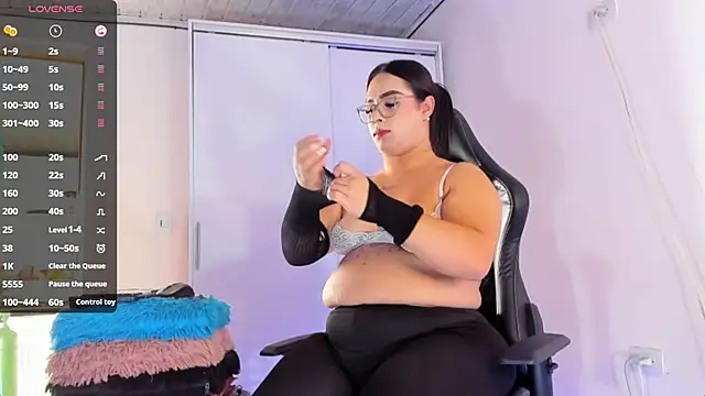 Dulce smith 1 online show from February 21, 9:50 pm