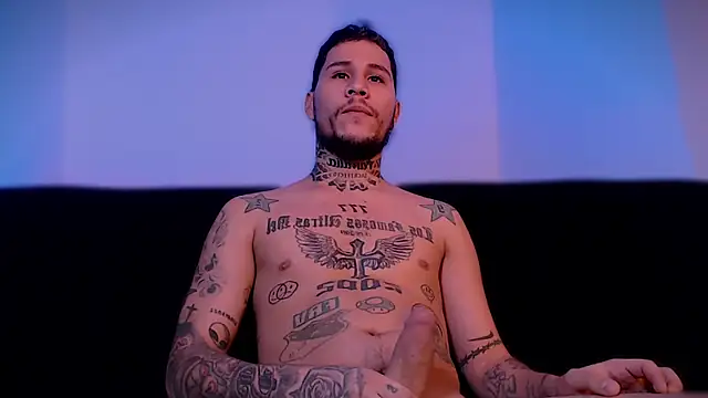 Junihn0 online show from September 9, 8:40 pm